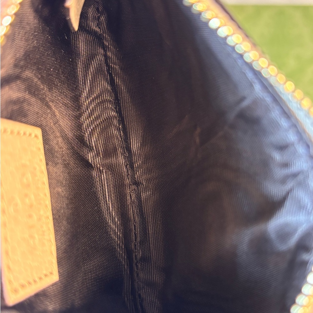 Gucci Key Pouch - image 9